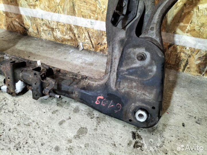 Подрамник (балка подмоторная) передний Honda