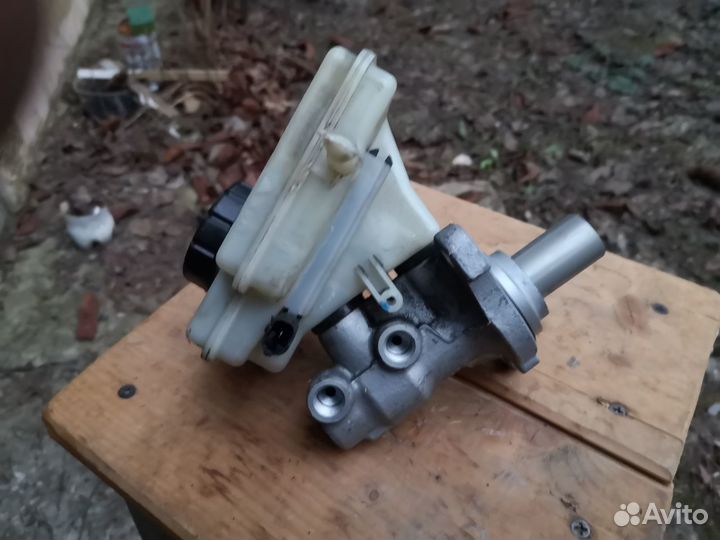 Главный тормозной цилиндр Mini Cooper 1.6 2008