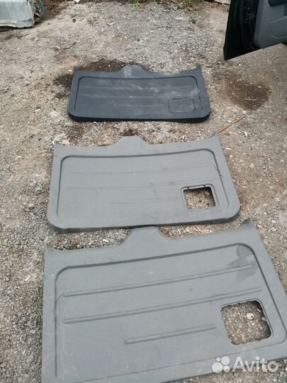 Обшивка крышки багажника Chery Tiggo T11