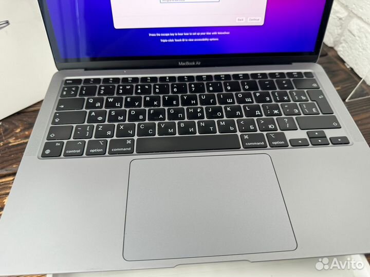 Apple MacBook Air 13inch 2020 M1/8/256/серый космо