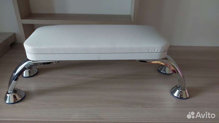 Подлокотник