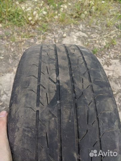 Toyo DRB 215/50 R17 91V