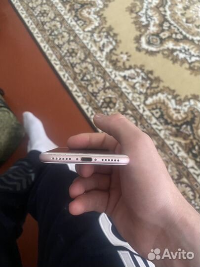 iPhone 7, 32 ГБ