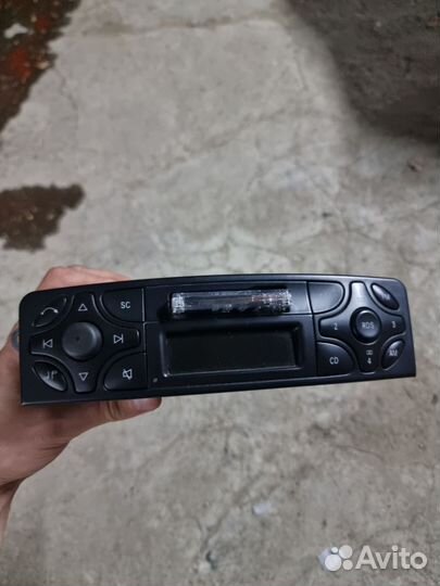 Магнитола Мерседес c203