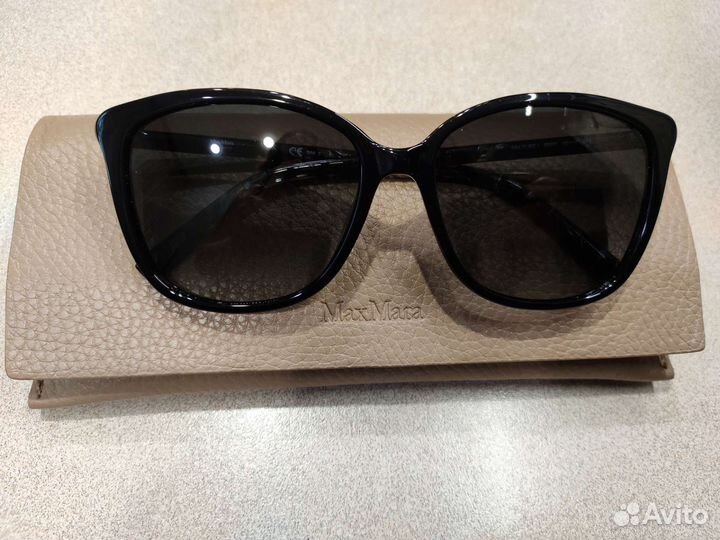 Солнцезащитные очки Max Mara