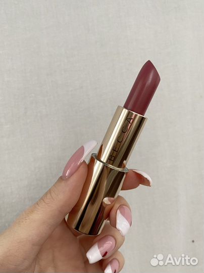 Помада becca Ultimate lipstick love 