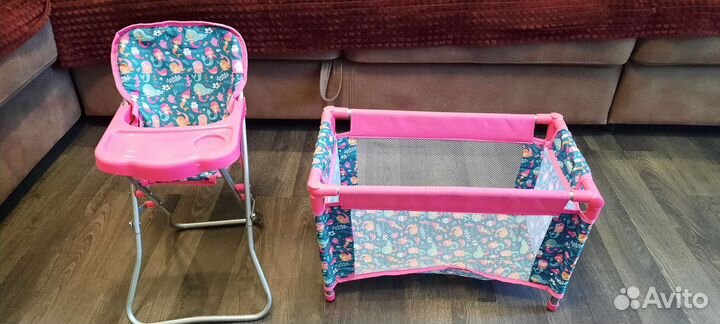 Детская кроватка со стулом для кормления