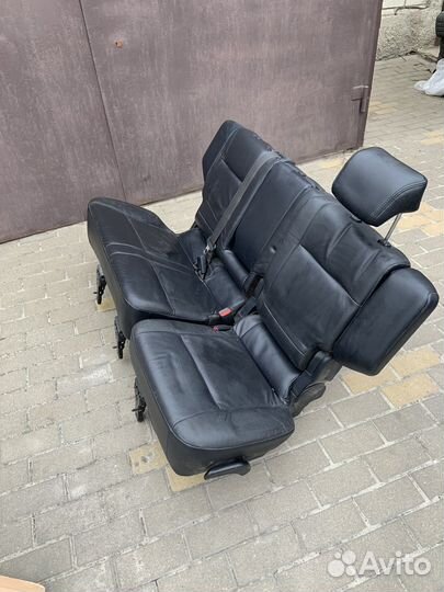 Задний ряд сидений Pajero 4