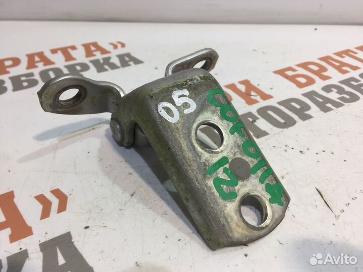 Тойота Королла Петля нижняя задней двери Лев