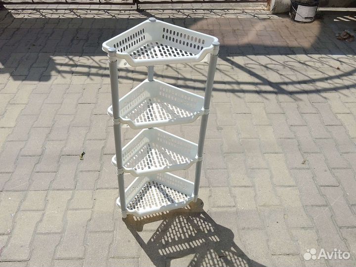 Угловая полка для ванной