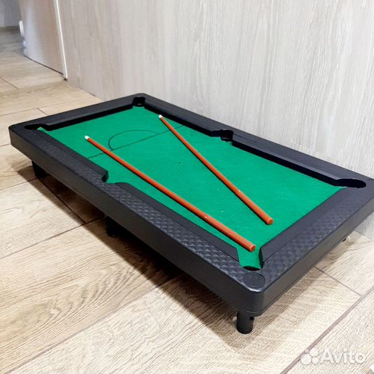 Настольный бильярд футбол