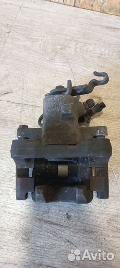 Суппорт задний правый Octavia A5, VAG