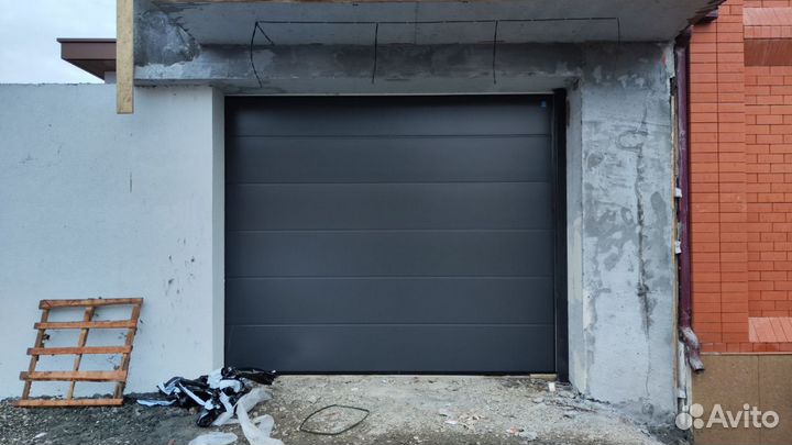 Секционные ворота