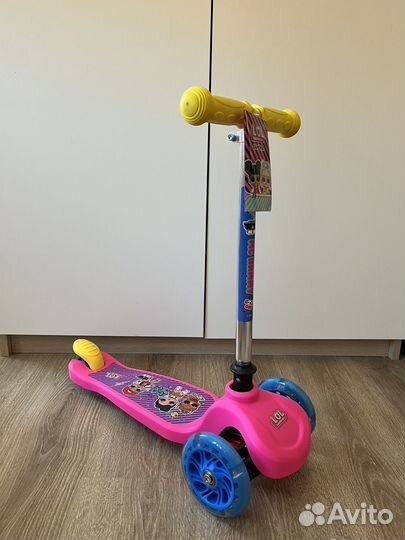 Новые детские самокаты со светящимися колесами