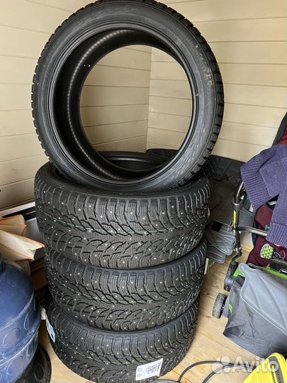 Nokian Tyres Hakkapeliitta 9 SUV 285/40 R22 110T