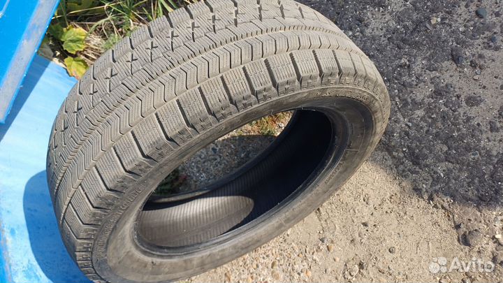 Bridgestone Blizzak DM-V1 215/55 R17