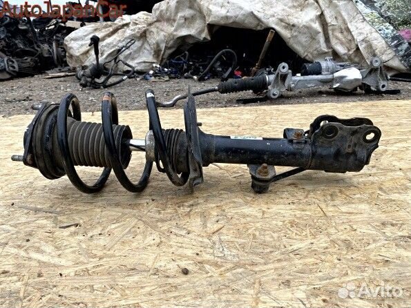 Mitsubishi Outlander 3 Стойка передняя