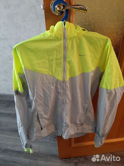 Ветровка женская nike
