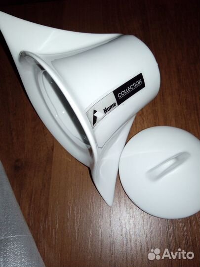 Сахарница и молочник