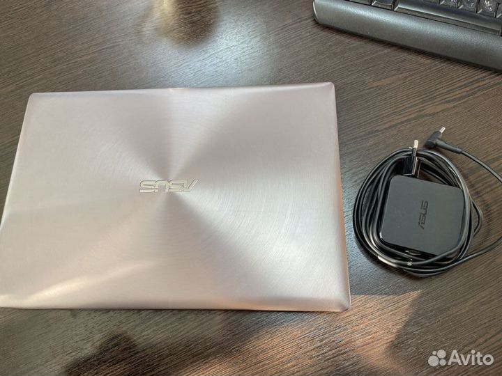 Ноутбук Asus модель UX303U