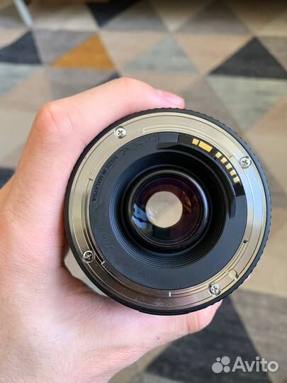 Canon 75-300 mm f/4-5.6 III зум-телеобъектив