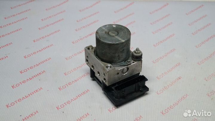 Nissan 47660-EM16B Блок ABS