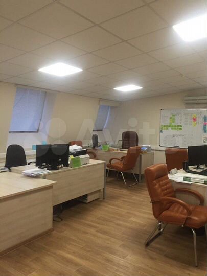 Нежилое здание 2 130,5 м²