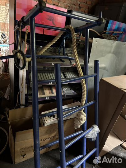 Шведская стенка турник