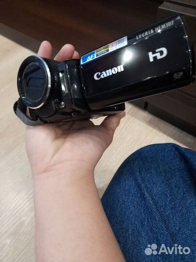 Видеокамера Видеокамера Canon legria HF 200