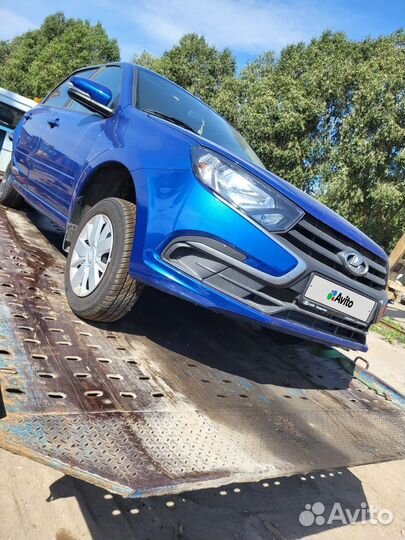 LADA Granta 1.6 МТ, 2022, битый, 1 700 км