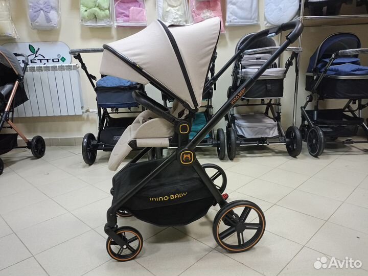 Прогулочная коляска всесезонная