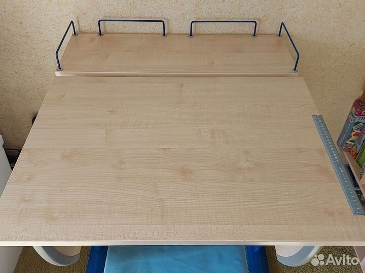 Стол (парта) и стул