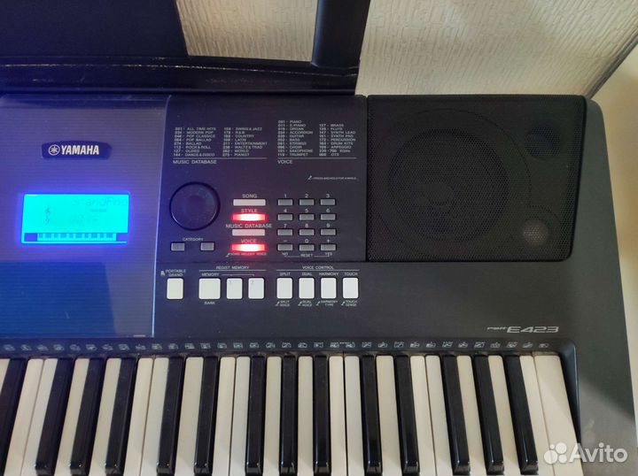 Синтезатор Yamaha PSR-E423