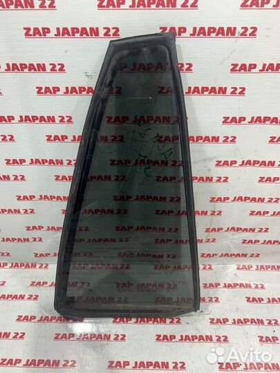 Форточка двери задняя правая Toyota Rav4 ACA21