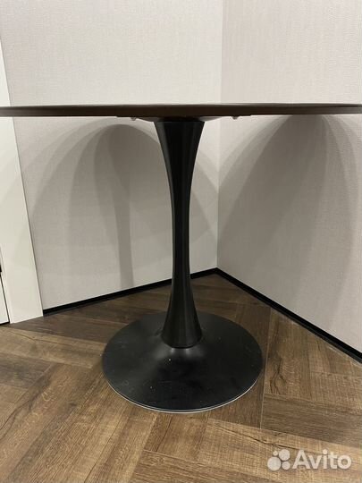 Кухонный стол