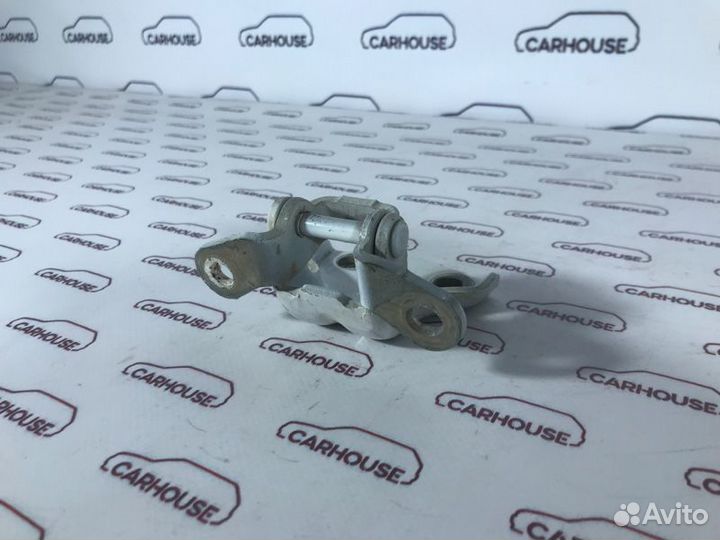 Петля двери задняя правая Daewoo Gentra B15D2 2013