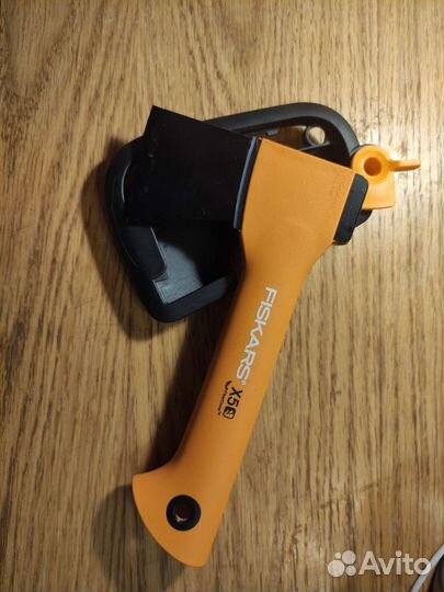 Топор fiskars x5