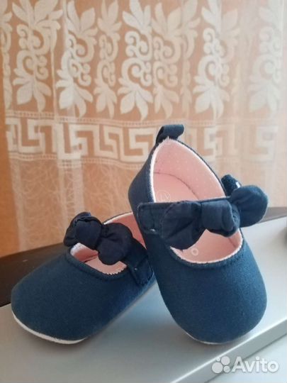 Босоножки для девочки новые 22р. И 17р