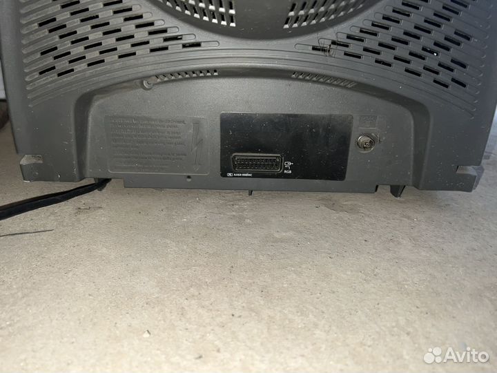 Телевизор samsung