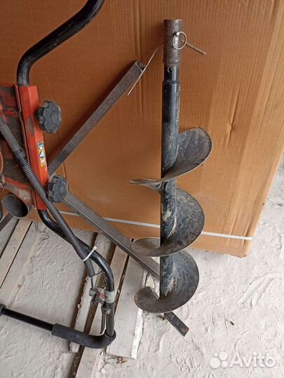 Бензобур Hitachi DA300E