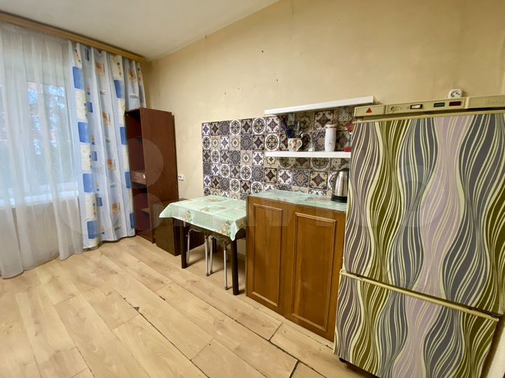 Комната 12 м² в > 9-к., 3/5 эт.