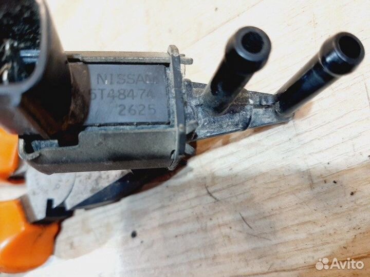 Клапан вакуумный передний Nissan March K12 2002