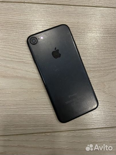 iPhone 7, 32 ГБ