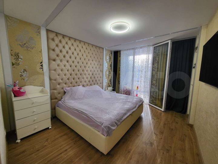 3-к. квартира, 90 м², 6/12 эт.