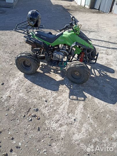 Квадроцикл на ходу