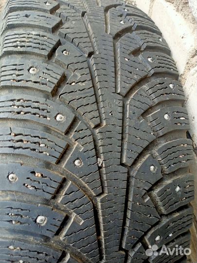 Nokian Tyres Hakkapeliitta 5 215/60 R17