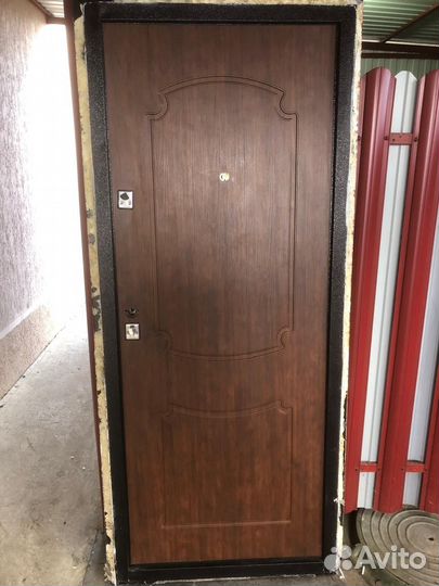 Дверь входная железная бу