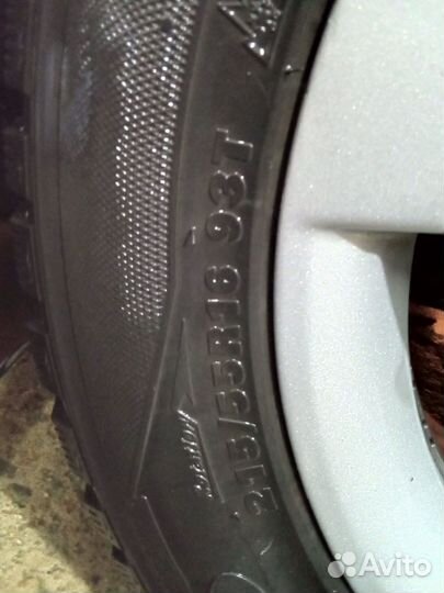 Kumho I'Zen Wis KW19 215/55 R16