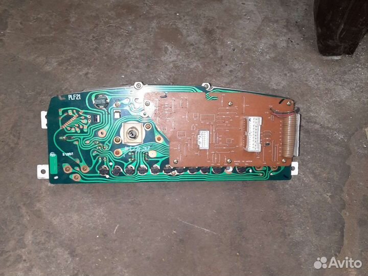 Щиток приборов mazda 626 GV GD