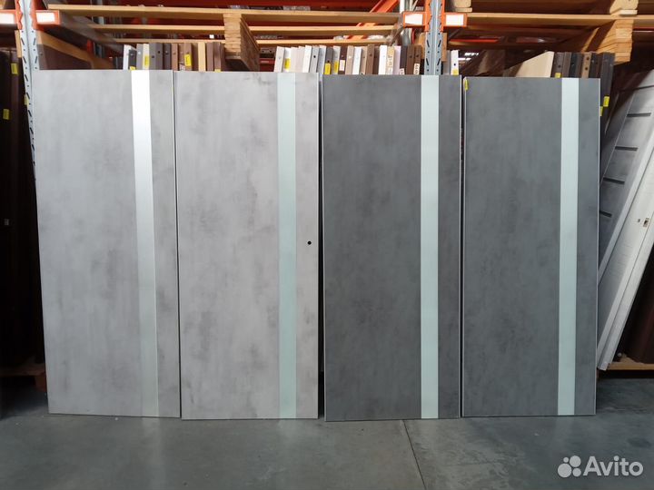 Дверь с металлической кромкой